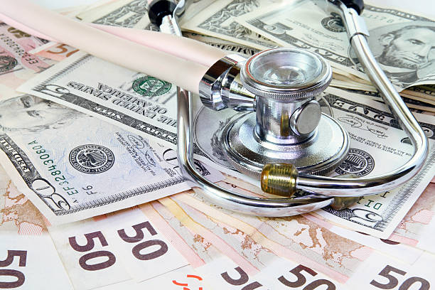 istock Money for the doctor 178953475