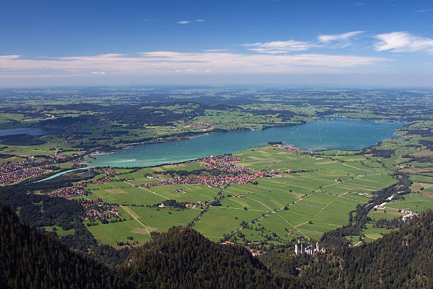 depuis forggensee säuling mountain (allemagne - sauling photos et images de collection