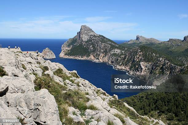 Punta De Sa Guarda D Tacarix - Fotografie stock e altre immagini di Baia di Alcudia - Baia di Alcudia, Bianco, Est