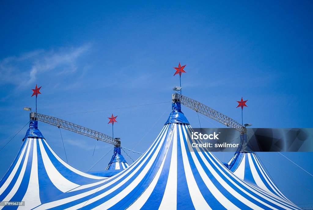 Tendone di circo superiore - Foto stock royalty-free di Circo