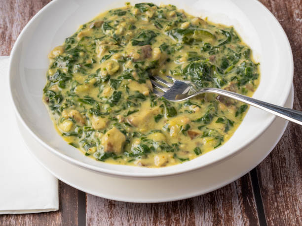 istock Spinach cream with shiitake mushrooms 1789576186