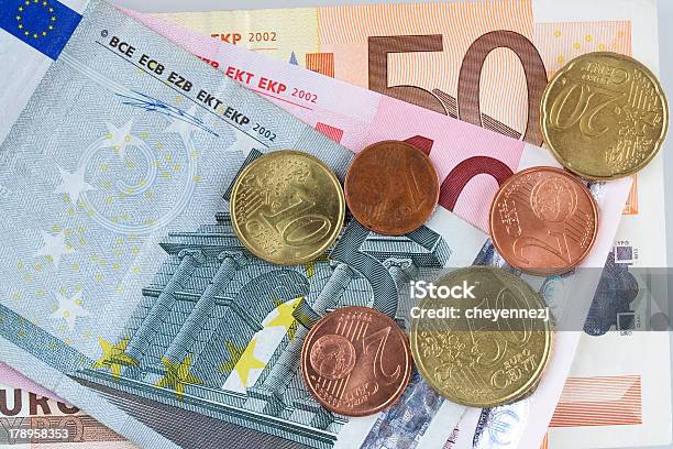 Некоторые Евро — стоковые фотографии и другие картинки Банковское дело - Банковское дело, Бизнес, Бумажные деньги