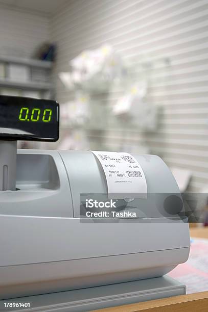 Cash Register Stockfoto und mehr Bilder von Theke - Theke, Ladenkasse, Beleg