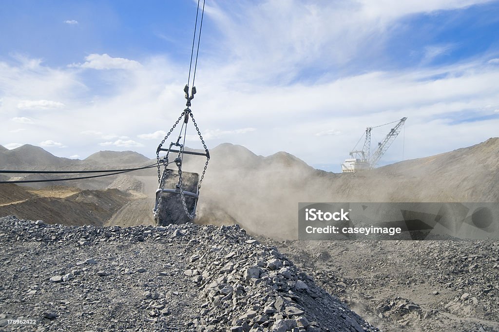 Minière Dragline et seau - Photo de Système d’échange de quotas d’émission libre de droits