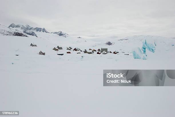 Foto de Vila Inuit e mais fotos de stock de Aldeia - Aldeia, América do Norte, Branco