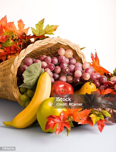 과일 바구니 충원됨 장식 가을에 대한 스톡 사진 및 기타 이미지 - 가을, 과일, 바구니