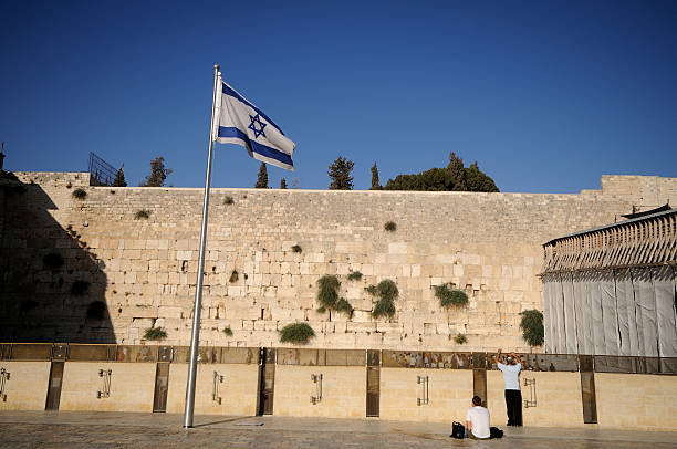 istock Western wall with the israeli flag 178966755