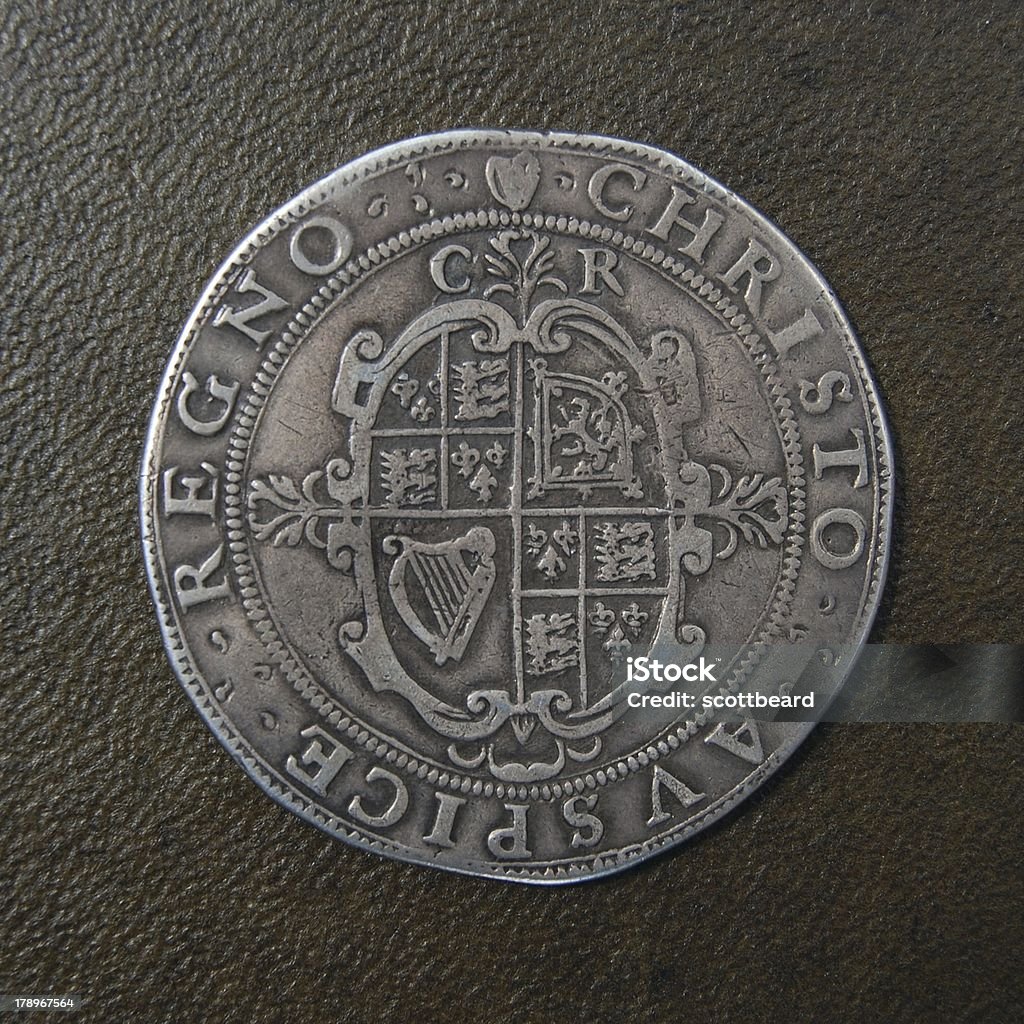 Moneta-Crown of King Charles I z tyłu - Zbiór zdjęć royalty-free (Brytyjska moneta)