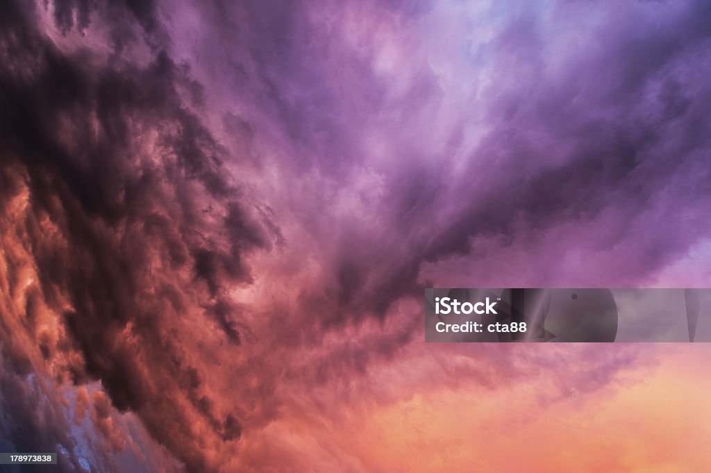 Шторм облака - Стоковые фото Абстрактный роялти-фри