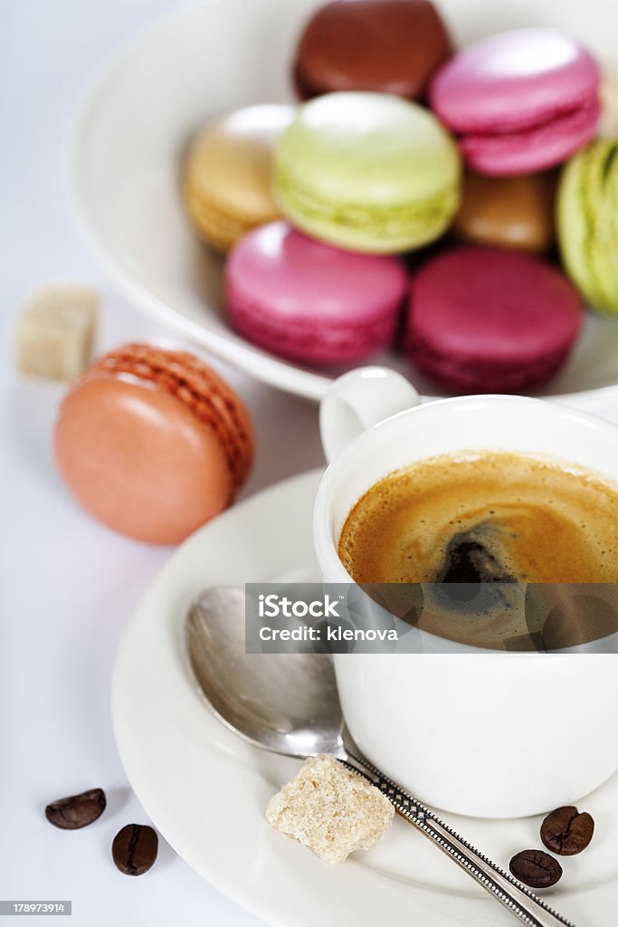 Espresso e macarrons - Foto de stock de Alimentação Não-saudável royalty-free