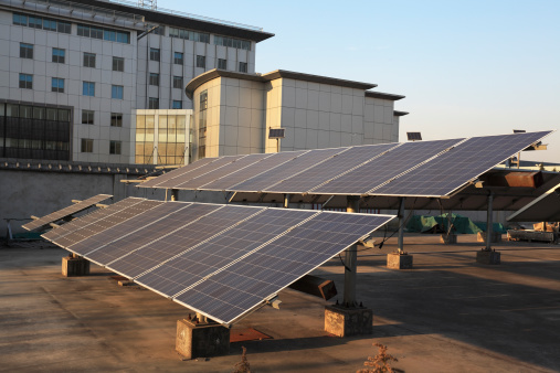 Buildings the roof using renewable solar power plant