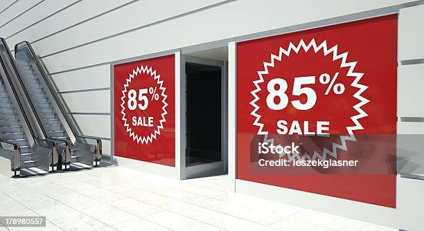 85 パーセント割引セール Shopfront の窓とエスカレーター - 80代のストックフォトや画像を多数ご用意 - 80代, アクティブシニア, イラストレーション