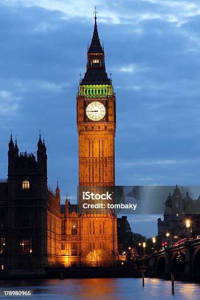 Big Ben Na Noite - Fotografias de stock e mais imagens de Anoitecer - Anoitecer, Ao Ar Livre, Arquitetura