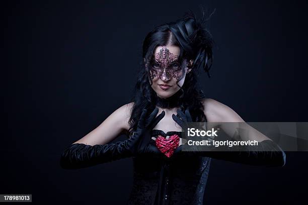 Misteriosa Lady - Fotografie stock e altre immagini di Goth - Goth, San Valentino - Festività pubblica, Adulto