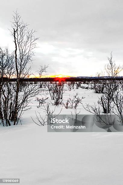 해질녘까지 핀란드에 Over 설경 등을 촬영할 때 사용하세요 0명에 대한 스톡 사진 및 기타 이미지 - 0명, 겨울, 구름