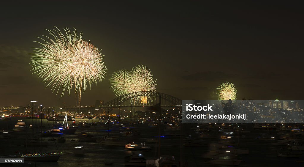 Fuegos artificiales de Sydney de víspera de Año Nuevo 2013 - Foto de stock de Agua libre de derechos