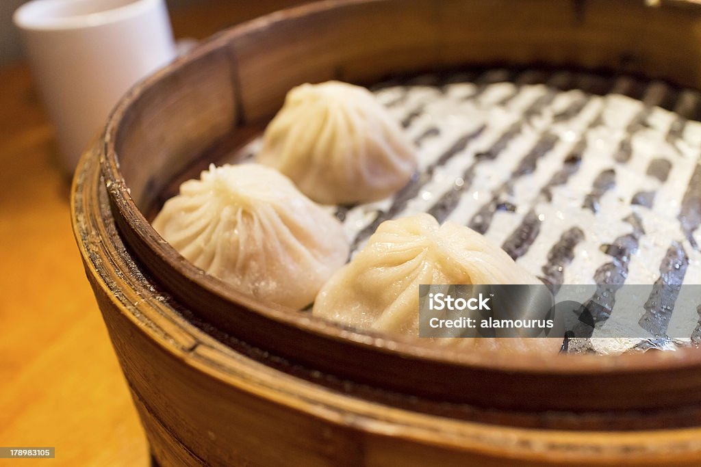 Sabrosos potstickers al vapor - Foto de stock de Alimento libre de derechos