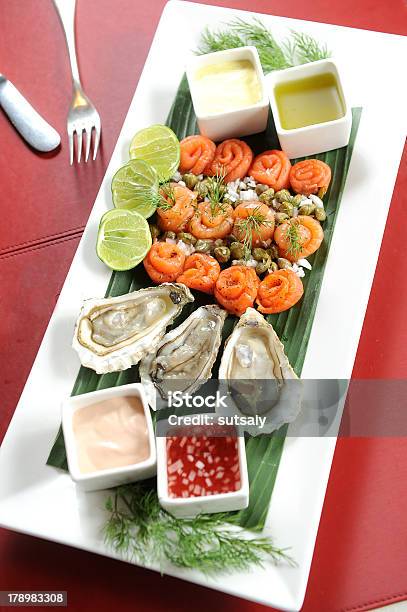 De Alimentos - Fotografias de stock e mais imagens de Natal - Natal, Sushi, Alface