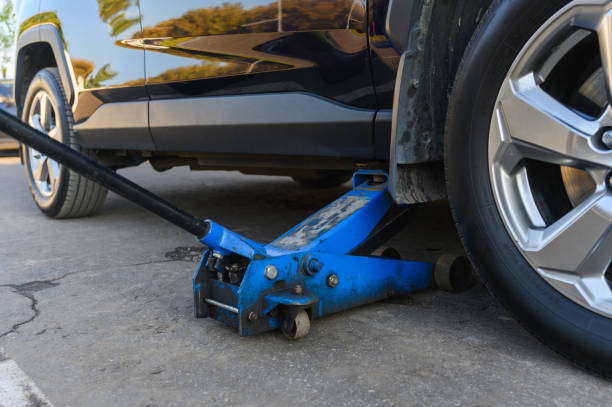 istock Changing tires at a service center. Close-up. 1789851214