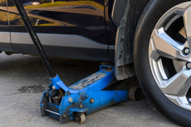 istock Changing tires at a service center. Close-up. 1789851218