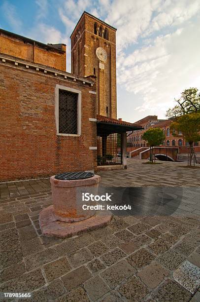 Wenecja Włochy San Nicolo Dei Mendicoli Church - zdjęcia stockowe i więcej obrazów Architektura - Architektura, Europa - Lokalizacja geograficzna, Fotografika