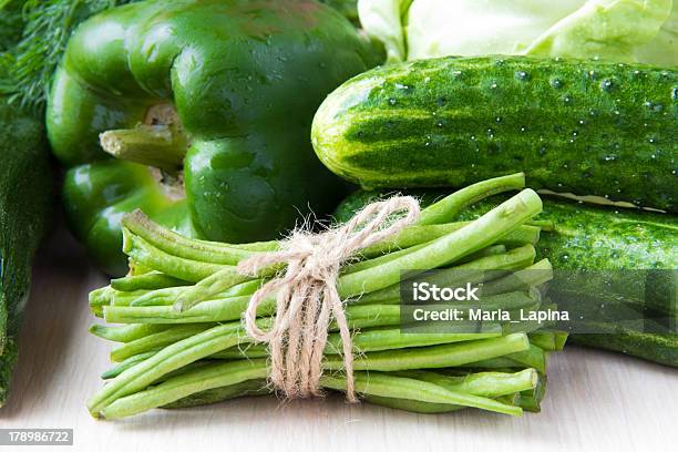 Sortiment Von Frischem Grünen Gemüse Für Gesundheit Stockfoto und mehr Bilder von Bohne