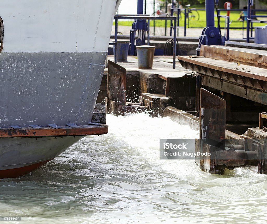 Fähre im Hafen - Lizenzfrei Ankunft Stock-Foto