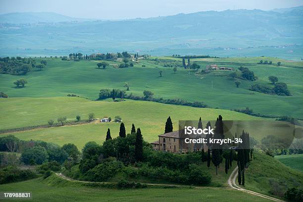 Fattoria Toscana - Fotografie stock e altre immagini di Casa - Casa, Agricoltura, Ambientazione esterna