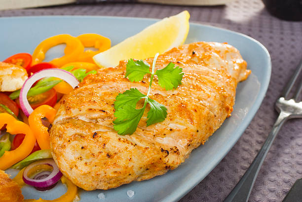 istock Spicy Grilled Chicken and Salad 178990545
