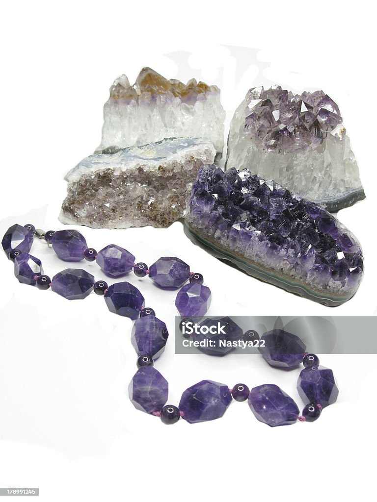 amethyst Géode geologischen Kristalle und jewelery Perlen - Lizenzfrei Achate Stock-Foto