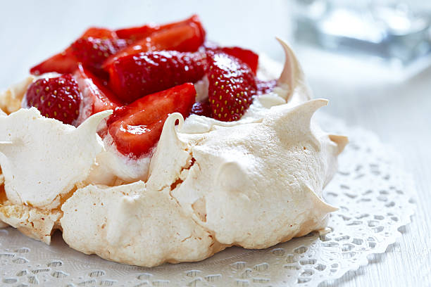 Strawberry pavlova cake Strawberry pavlova cake meringue stock pictures, royalty-free photos & images