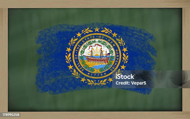 Флаг Сша Blackboard Штат Ньюгэмпшир — стоковые фотографии и другие картинки Без людей - Без людей, Горизонтальный, Гэмпшир