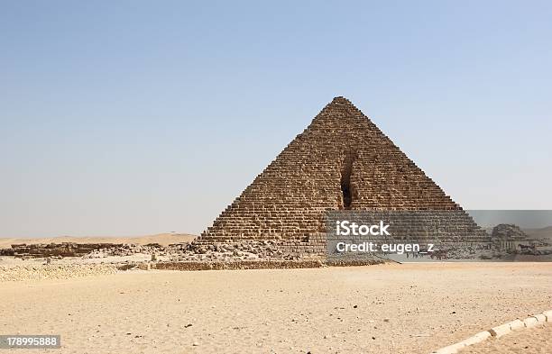 Piramide Di Menkaure Il Cairo - Fotografie stock e altre immagini di Africa - Africa, Antica civiltà, Antico - Condizione