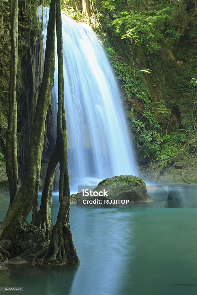 Cataratas de Erawan em Kanchanaburi, Tailândia - Foto de stock de Beleza natural - Natureza royalty-free