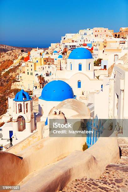 Oia Santorini - zdjęcia stockowe i więcej obrazów Architektura - Architektura, Bez ludzi, Biały