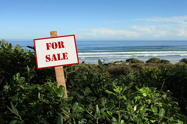 istock Seaside property for sale 178997730