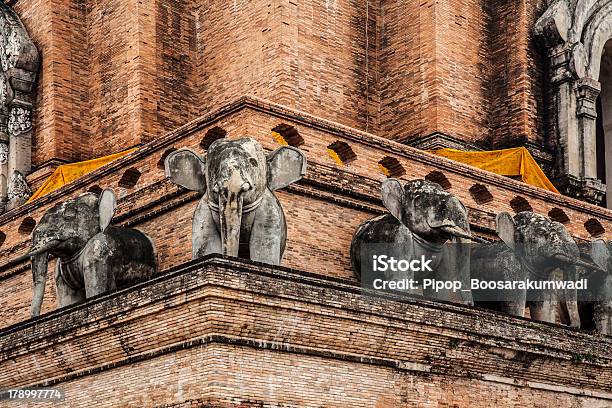 Elephant Statue Von Wat Chedi Luan In Chiang Mai Thailand Stockfoto und mehr Bilder von Architektur