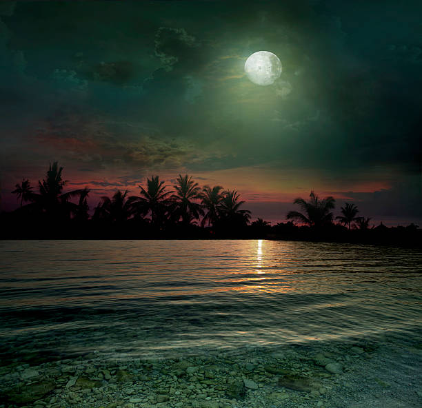 istock The ocean, sunset and moon 178999077