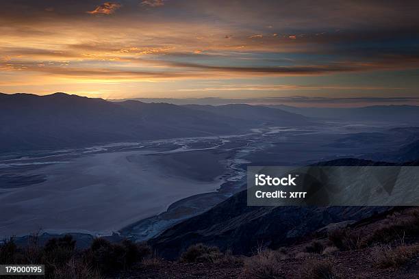 Nacht Zeit Im Death Valley Stockfoto und mehr Bilder von Abenddämmerung - Abenddämmerung, Amerikanische Kontinente und Regionen, Ansicht aus erhöhter Perspektive