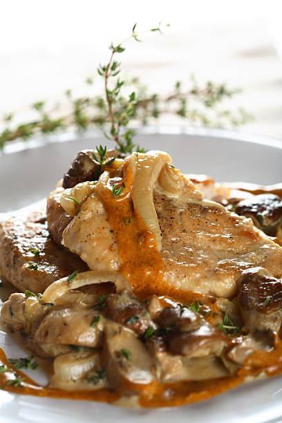 istock Oven poultry with boletus 179001625