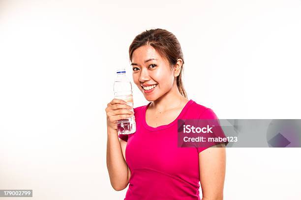 Photo libre de droit de Waterbottle banque d'images et plus d'images libres de droit de Adulte - Adulte, Asiatique de l'Est et du Sud-Est, Boire