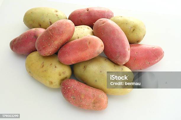 Foto de Mix De Batatas e mais fotos de stock de Amarelo - Amarelo, Batata - Tubérculo, Casca de fruta