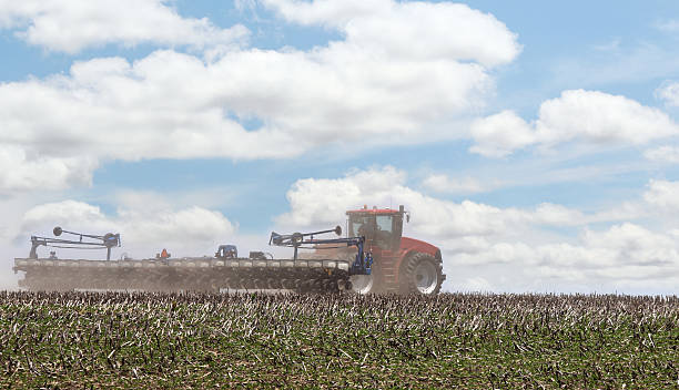 istock Planting in a Farm Field 179006876