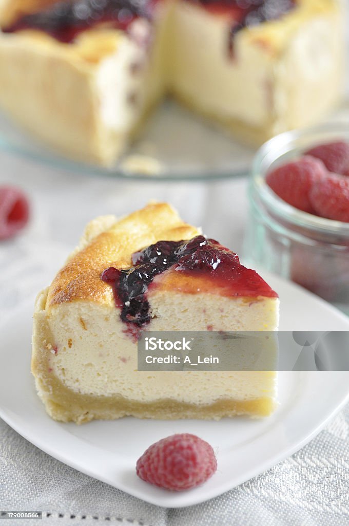 Berry Torta di ricotta - Foto stock royalty-free di Cena