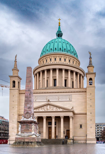 kościół św. mikołaja, poczdam, niemcy - winter city germany brandenburg zdjęcia i obrazy z banku zdjęć