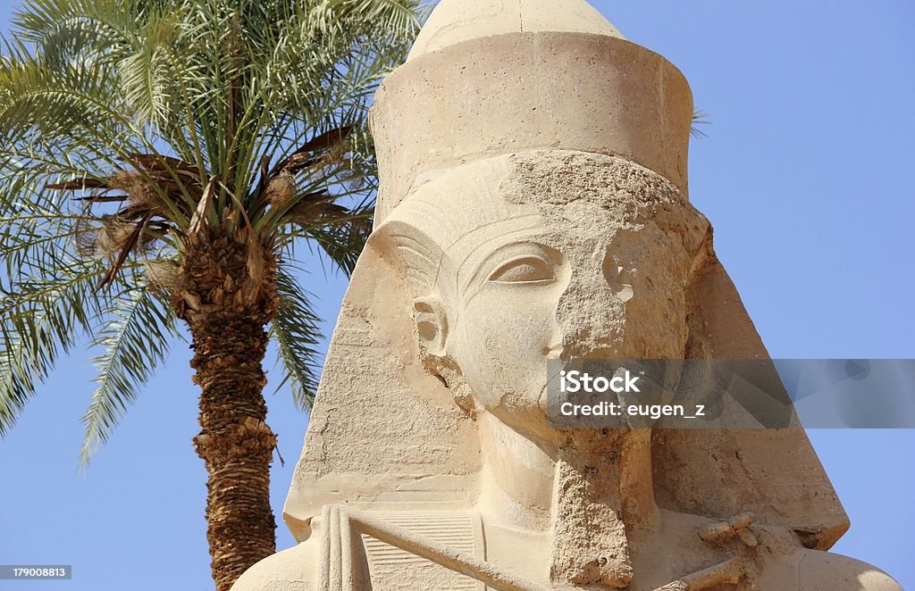 Statua di Ramses II. Tempio di Karnak, Luxor, Egitto. - Foto stock royalty-free di Africa