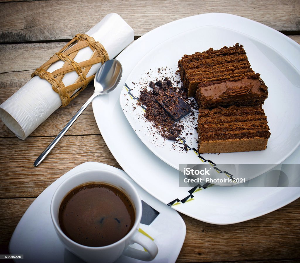 초콜릿 케이크 및 커피 - 로열티 프리 0명 스톡 사진