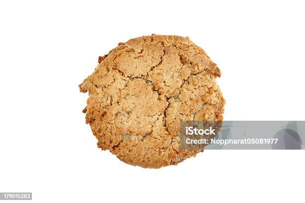 Cookies Auf Weißem Hintergrund Stockfoto und mehr Bilder von Braun - Braun, Cracker, Dessert