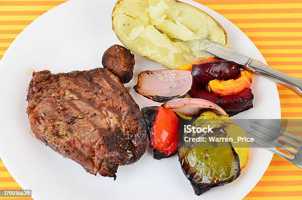 Ribeye Com O Grilled Produtos Hortícolas - Fotografias de stock e mais imagens de Abóbora - Abóbora, Amarelo, Ameixa - Fruta