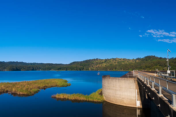 istock Lake Baroon Water Dam 179018534